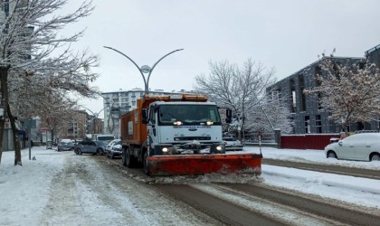 Vanda 493 yerleşim yerinin yolu ulaşıma kapandı